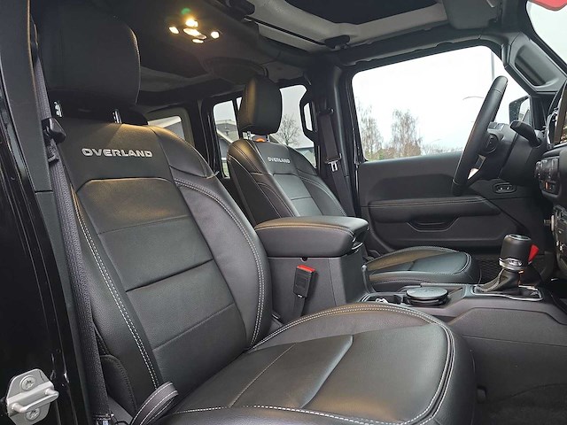 Jeep wrangler unlimited 4xe 380 sahara irmscher no. 007/100 2023 | 62-63-92 - afbeelding 21 van  29