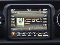 Jeep wrangler unlimited 4xe 380 sahara irmscher no. 007/100 2023 | 62-63-92 - afbeelding 11 van  29