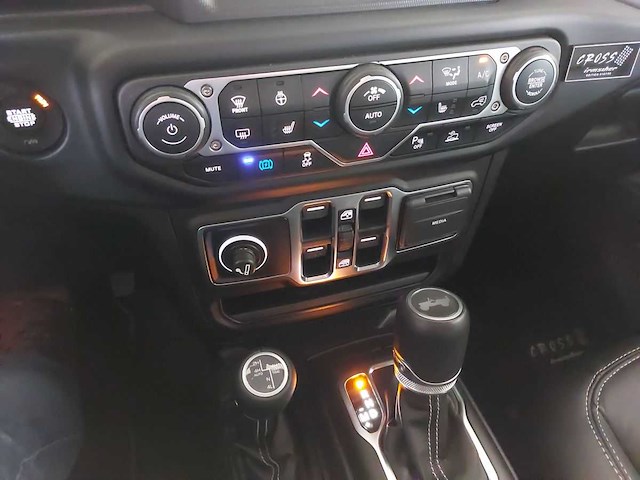 Jeep wrangler unlimited irmscher cross edition 381hp 2.0 4xe plug-in hybrid sahara 2023 | 62-64-09 - afbeelding 26 van  50