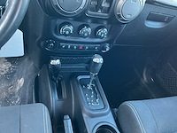 Jeep wrangler unlimited personenauto - afbeelding 3 van  17