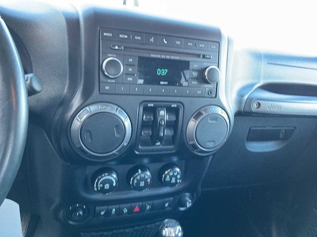 Jeep wrangler unlimited personenauto - afbeelding 4 van  17