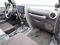 Jeep wrangler unlimited sahara 3.8 4wd automaat 2008 - afbeelding 6 van  27