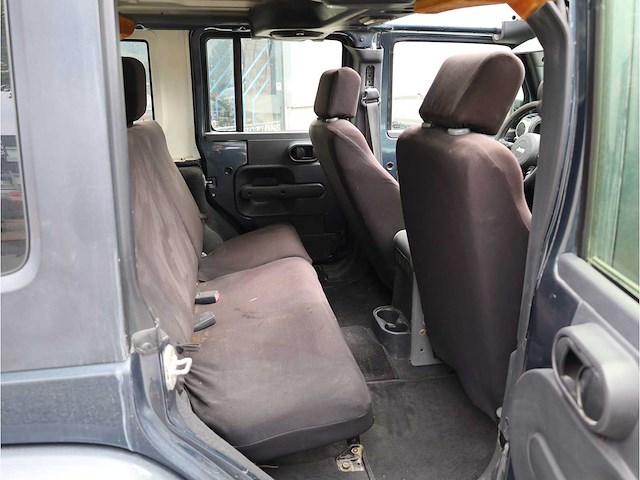 Jeep wrangler unlimited sahara 3.8 4wd automaat 2008 - afbeelding 15 van  27