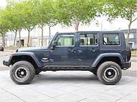 Jeep wrangler unlimited sahara 3.8 4wd automaat 2008 - afbeelding 12 van  27