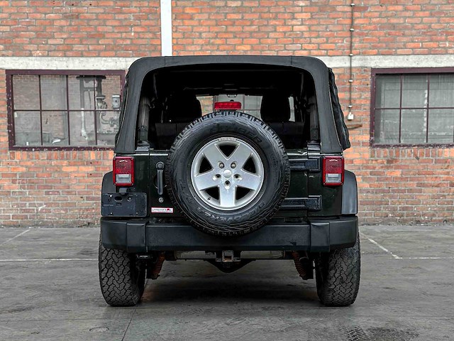 Jeep wrangler unlimited sport 3.8 v6 199pk 2011 - afbeelding 4 van  41