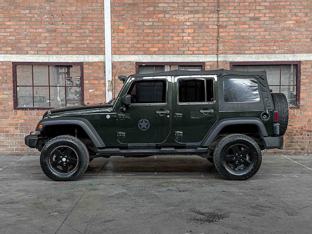 Jeep wrangler unlimited sport 3.8 v6 199pk 2011 - afbeelding 9 van  41