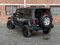 Jeep wrangler unlimited sport 3.8 v6 199pk 2011 - afbeelding 8 van  41