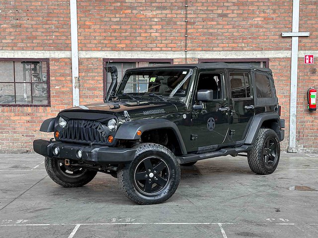 Jeep wrangler unlimited sport 3.8 v6 199pk 2011 - afbeelding 1 van  41