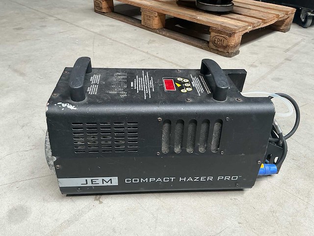 Jem compact hazer pro rookmachine - afbeelding 2 van  6