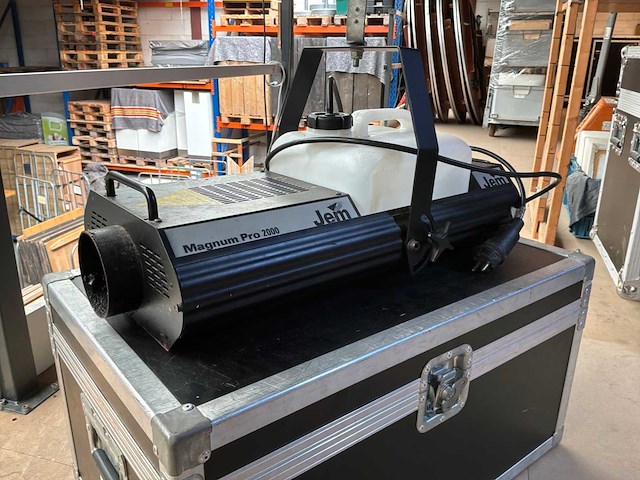 Jem magnum pro 2000 rookmachine - afbeelding 1 van  5