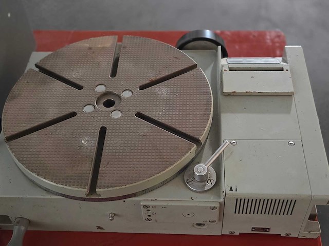 Jena - t-gleuf elektrische opspantafel - afbeelding 11 van  16