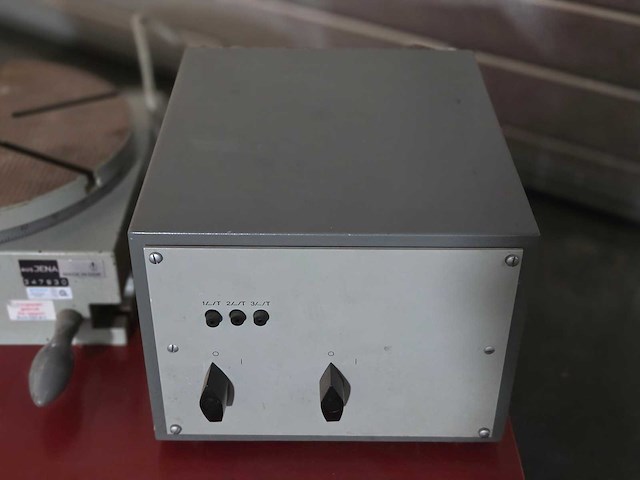 Jena - t-gleuf elektrische opspantafel - afbeelding 13 van  16