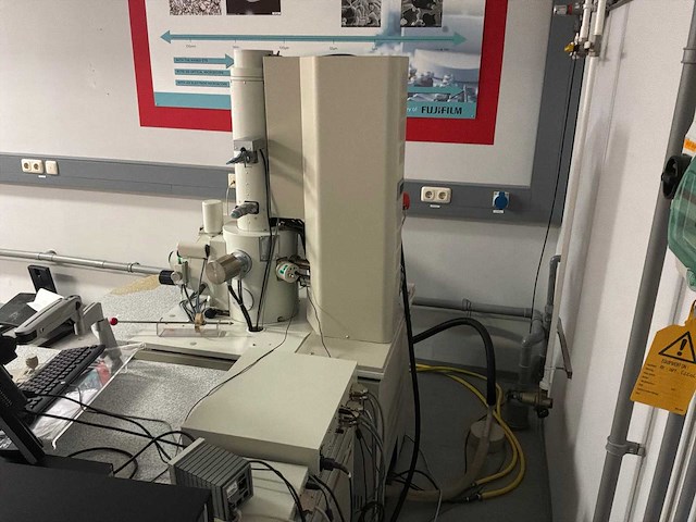 Jeol jsm-6330f elektronen microscope - afbeelding 8 van  14