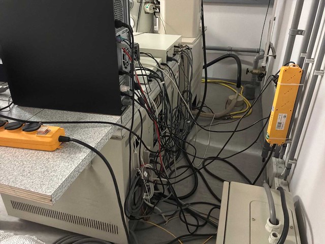 Jeol jsm-6330f elektronen microscope - afbeelding 9 van  14