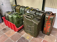 Jerrycan (12x) - afbeelding 1 van  4