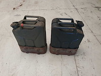 Jerrycan brandstoftuit met steunen (2x) - afbeelding 1 van  1