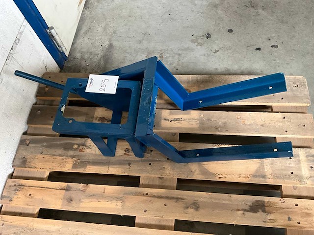 Jerrycan kantelframe - afbeelding 1 van  4