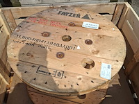 Jerrycans en haspel - afbeelding 2 van  7