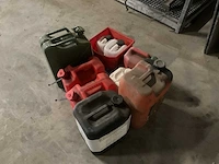 Jerrycans - afbeelding 2 van  3