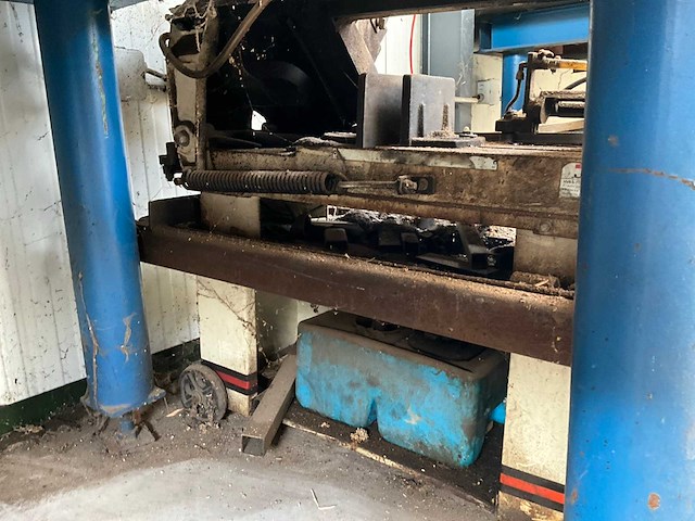Jet metalen horizontale bandzaagmachine - afbeelding 2 van  6