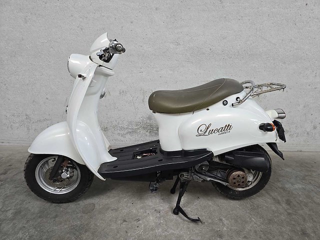 Jiajue lucatti - snorscooter - retro - 4t 25km uitvoering d910jv - afbeelding 1 van  7