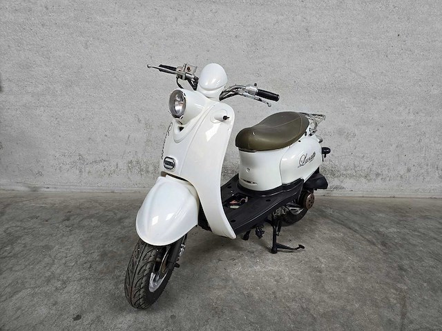 Jiajue lucatti - snorscooter - retro - 4t 25km uitvoering d910jv - afbeelding 2 van  4