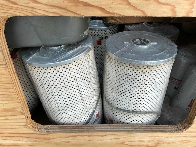 Jilters motor onderdelen/ gereedschap - afbeelding 4 van  7