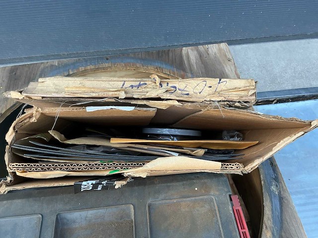 Jilters motor onderdelen/ gereedschap - afbeelding 6 van  7