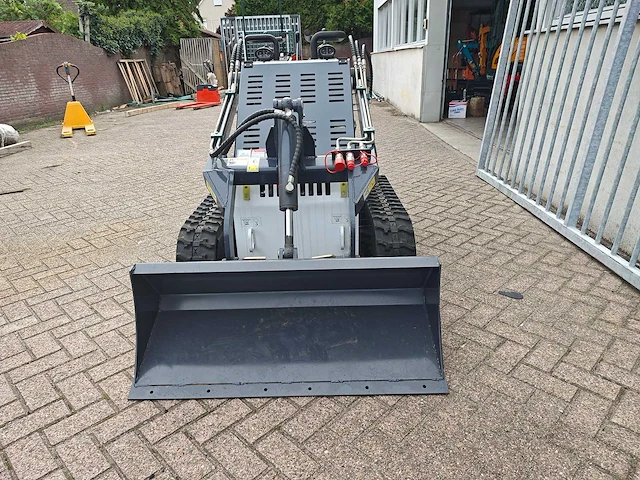 Jining - 2025 - lrt460 - skidsteer loader - afbeelding 11 van  16