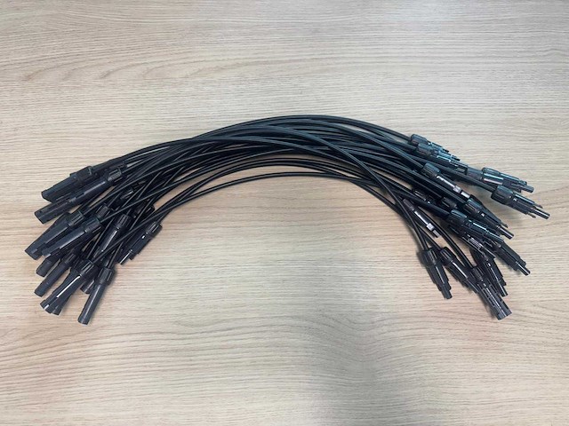 Jinko - mc4 - set van 20 verlengkabels (58 cm) t.b.v. zonnepanelen - afbeelding 1 van  6
