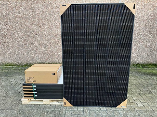 Jinko - set van 10 zonnepanelen (440 wp) - sma 4 kw omvormer - afbeelding 1 van  4