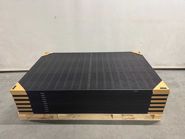 Jinko - set van 12 zonnepanelen (440 wp) - hybride omvormer - 19,2 kwh batterij - afbeelding 2 van  19