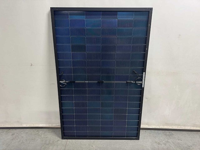 Jinko - set van 14 zonnepanelen (435 wp) met hybride omvormer en 7,1 kwh batterij. - afbeelding 5 van  24