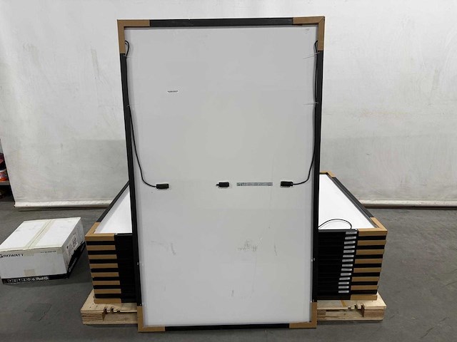 Jinko - set van 16 zonnepanelen - growatt 5 kw omvormer - afbeelding 3 van  4