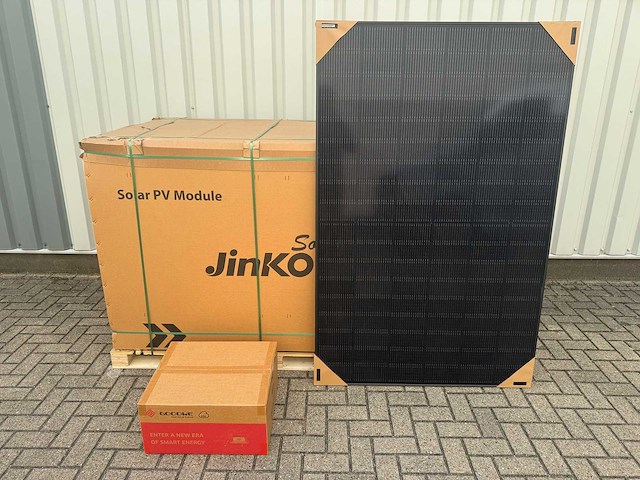 Jinko - set van 36 zonnepanelen (440 wp) - goodwe 15k omvormer - afbeelding 1 van  9