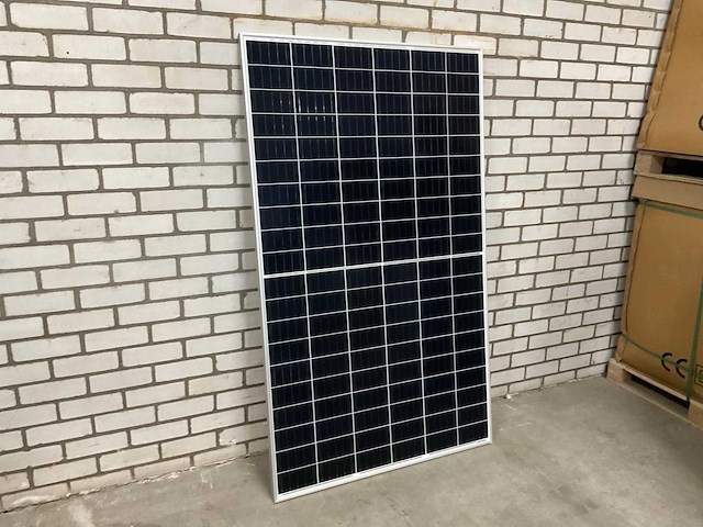 Jinko jkm335m-60h-v zonnepaneel (15x) - afbeelding 1 van  3