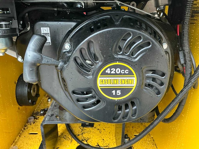 Jl lrt360w minilader / schranklader op rupsen - afbeelding 16 van  25