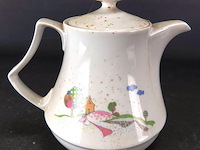 J.l. menau oost-duitse theepot - afbeelding 1 van  5