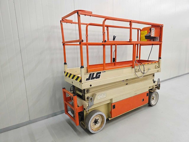 Jlg - 2033 - 8m werkhoogte - hoogwerker - afbeelding 1 van  19