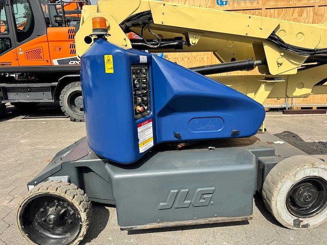 Jlg - e400ajpn 15 meter - hefplatforms - 2005 - afbeelding 12 van  20
