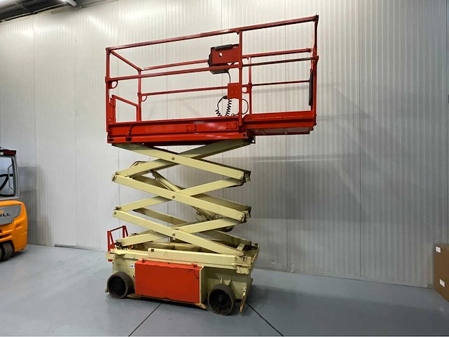 Jlg -6rs - hoogwerker - werkhoogte 7.8m - uitschuifbaar tot 2.55m - 239 uur - schaarhoogwerker - afbeelding 2 van  10