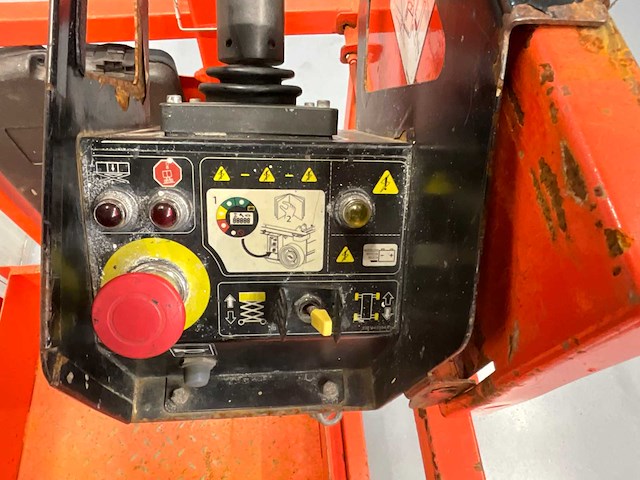 Jlg -6rs - hoogwerker - werkhoogte 7.8m - uitschuifbaar tot 2.55m - 239 uur - schaarhoogwerker - afbeelding 8 van  10