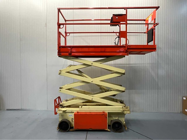 Jlg -6rs - hoogwerker - werkhoogte 7.8m - uitschuifbaar tot 2.55m - 239 uur - schaarhoogwerker - afbeelding 3 van  9