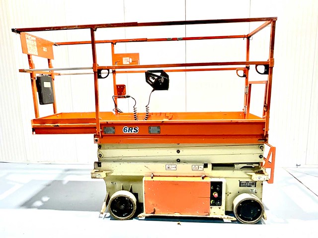 Jlg -6rs - hoogwerker - werkhoogte 7.8m - uitschuifbaar tot 2.55m - 315 uur - afbeelding 4 van  9