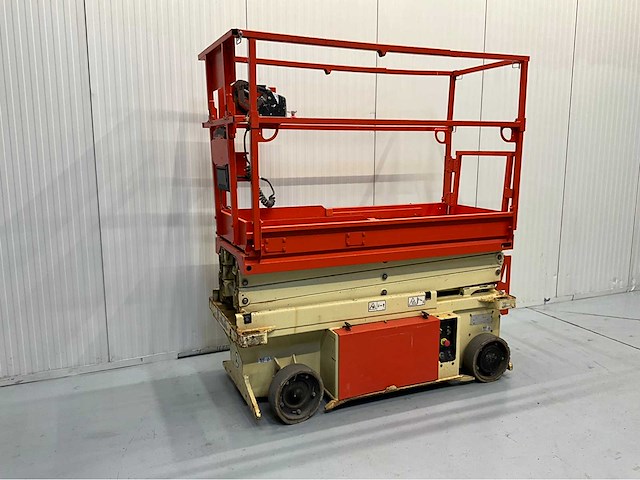 Jlg -6rs - hoogwerker - werkhoogte 7.8m - uitschuifbaar tot 2.55m - 440 uur - schaarhoogwerker - afbeelding 7 van  9