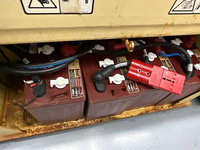 Jlg -6rs - hoogwerker - werkhoogte 7.8m - uitschuifbaar tot 2.55m - 440 uur - schaarhoogwerker - afbeelding 1 van  1