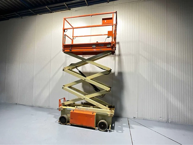 Jlg -6rs schaarhoogwerker - werkhoogte 7.8m - uitschuifbaar tot 2.55m - 382 uur - afbeelding 9 van  10