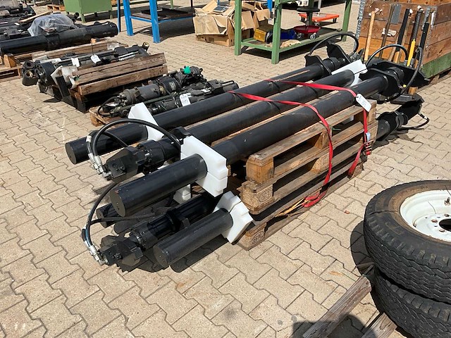 Jlg 1001228086 hydraulische cilinder (6x) - afbeelding 4 van  8