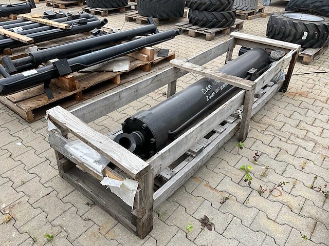 Jlg 1684162 hydraulische cilinder - afbeelding 1 van  8