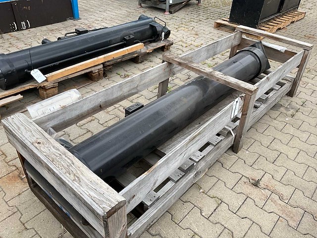Jlg 1684162 hydraulische cilinder - afbeelding 3 van  8